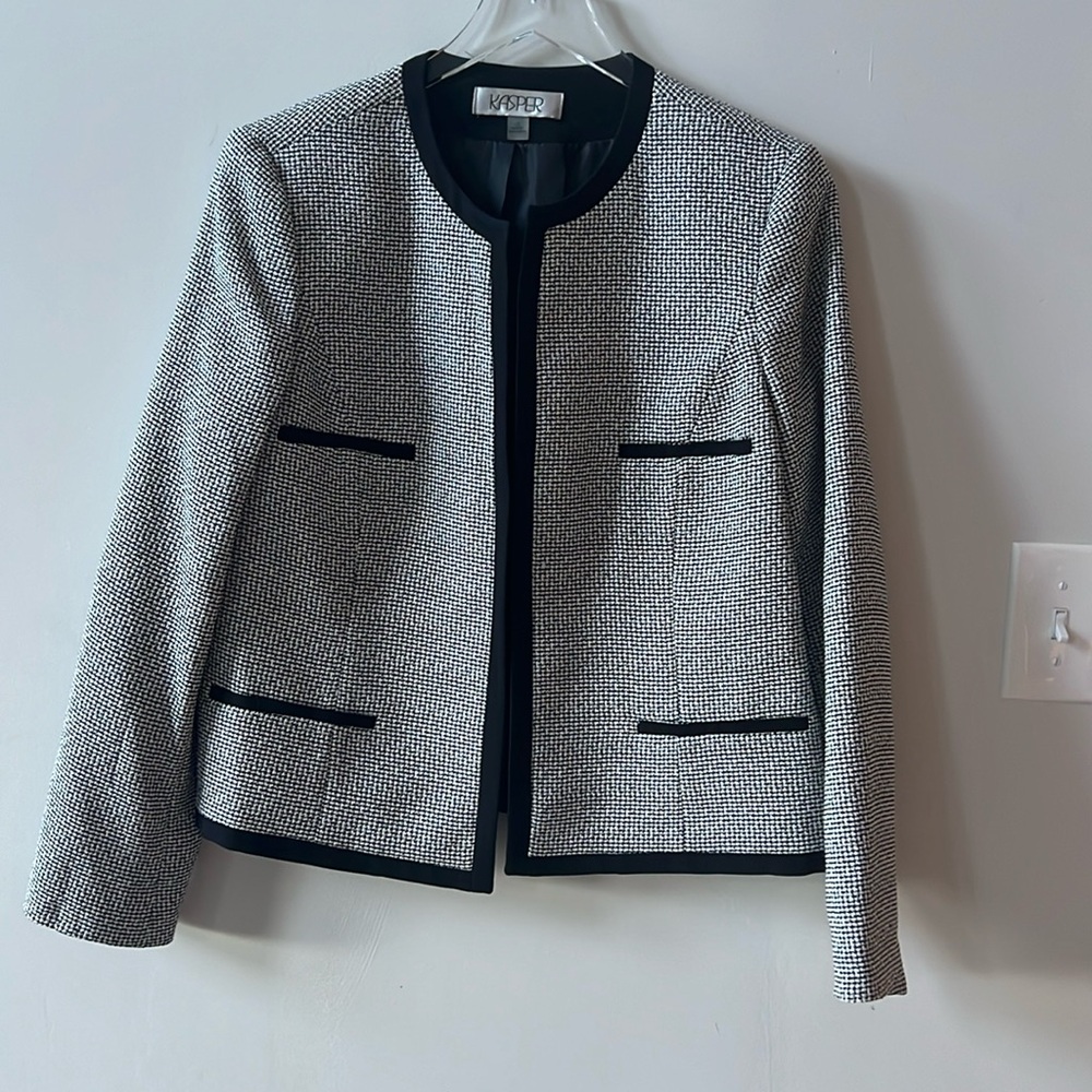 Tweed Kasper blazer